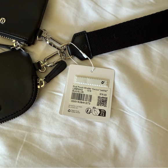 NWT Lululemon Dual Pouch Wristlet *Cactus "Leather" Black/Silver - Picture 9 of 10